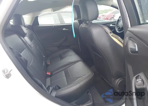 2016 Ford Focus Titanium from USA, damaged, VIN 1FADP3N26GL387872